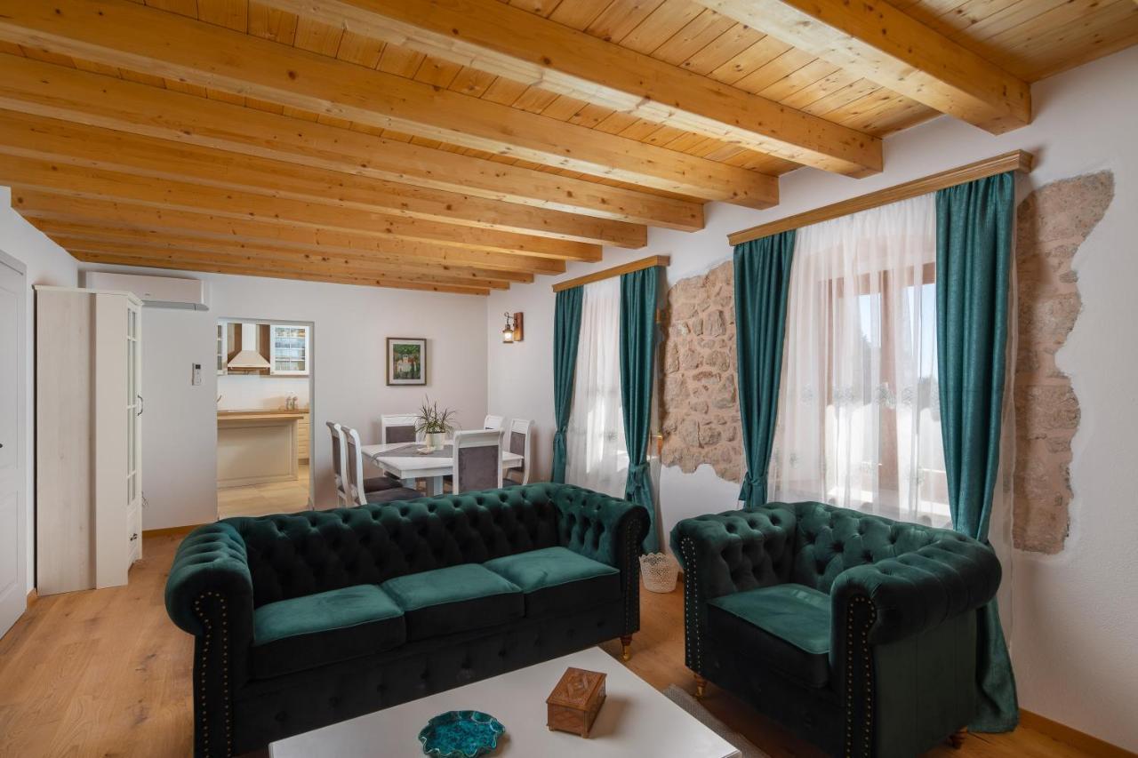 Rustic Luxury Fulmin Villa *
