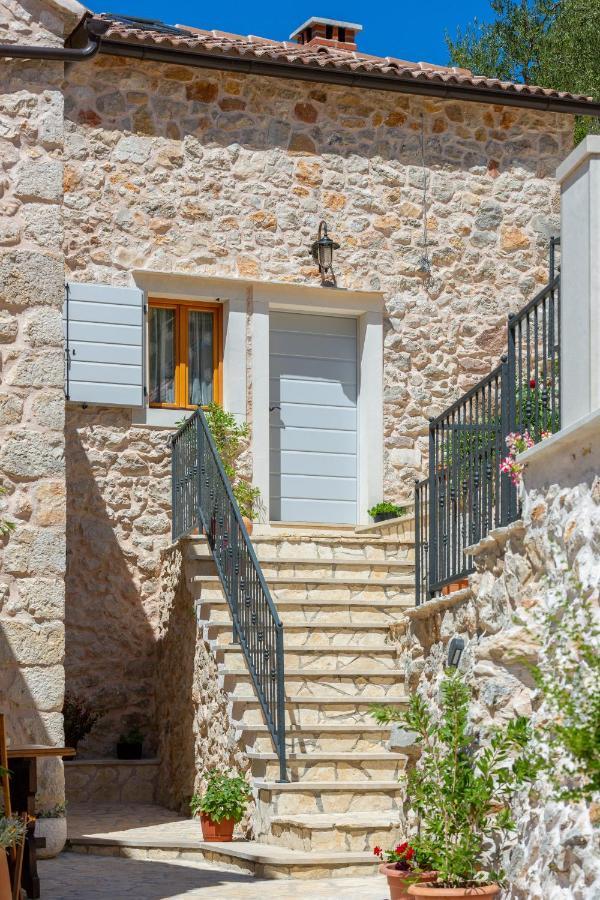 Villa Rustic Luxury Fulmin